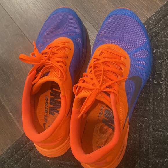 Nike barely used size US9 unisex running shoes size 40 EU so size 7 for men - Picture 2 of 4